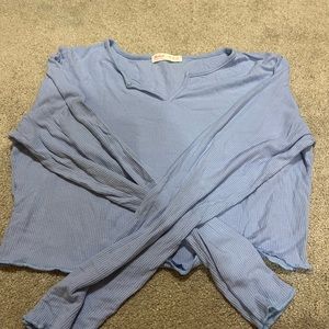 Cropped long sleeve shirt